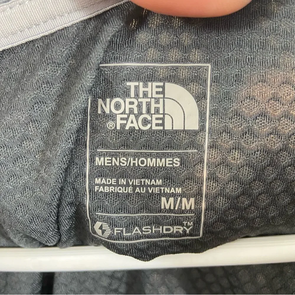 Men’s The North Face Mixed‎ Media Grey 1/4 Zipper Flashdry Jacket Size Medium